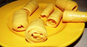 Khandvi in process