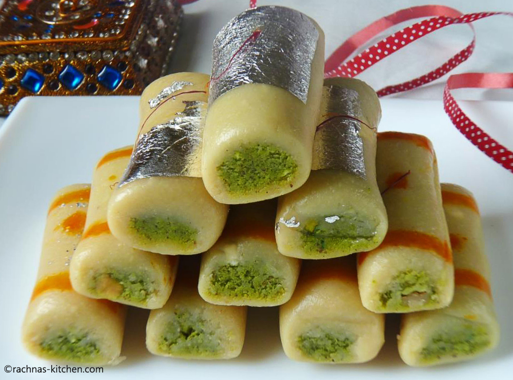 kaju pista roll