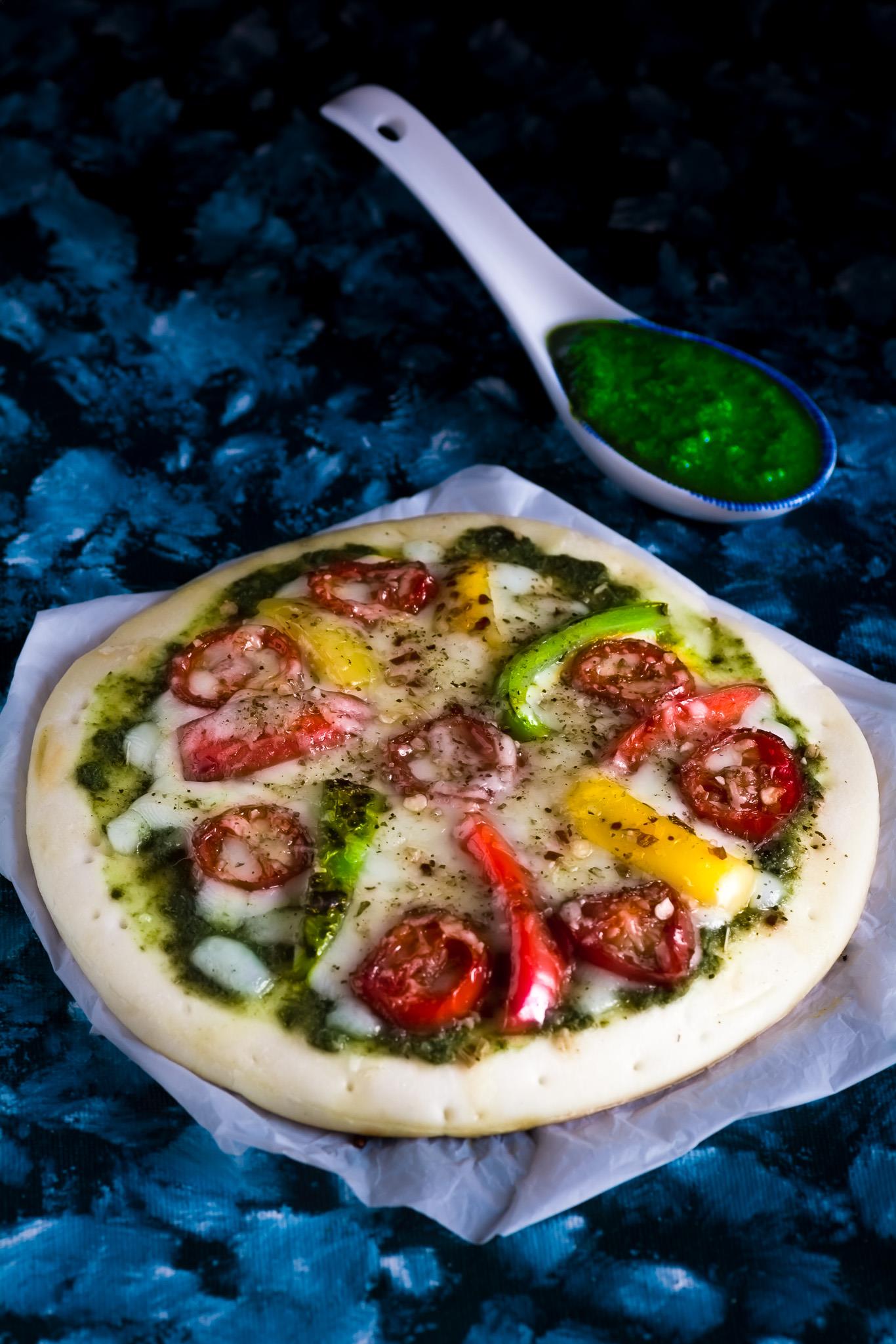 mojo verde sauce pizza